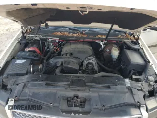 2008 Chevrolet Suburban LTZ z VIN 1GNFC16048R228113, wystawiony jako Copart lot #44743795 z przebiegiem 252 236 mil mil oraz Szkoda całkowita • Salvage title. Historia ofert i sprzedaży dostępna na DreamBid. Obrazek 12.