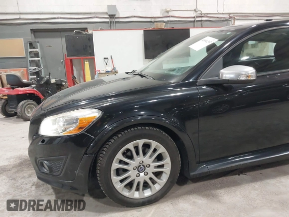 2011 Volvo C30 with VIN YV1672MK7B2200954, listed as a IAAI auction lot 41894293 with 138,616 mi miles. Bid and sale history available at carsss.com. Image 13.