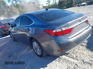 2015 Lexus ES with VIN JTHBK1GG7F2188569, listed as a IAAI auction lot 40828257 with 100,000 mi miles. Bid and sale history available at carsss.com. Image 3.