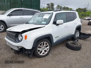 2017 Jeep Renegade Latitude z VIN ZACCJBBB4HPG04483, wystawiony jako IAAI lot #42252208 z przebiegiem 68 088 mil mil oraz . Historia ofert i sprzedaży dostępna na DreamBid. Obrazek 16.