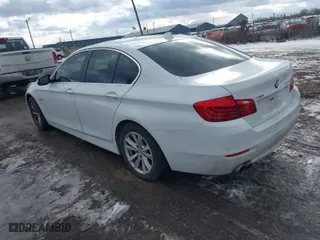 2015 BMW 5 Series 528i xDrive with VIN WBA5A7C52FD623251, listed as a IAAI auction lot 41441702 with 117,634 mi miles. Bid and sale history available at carsss.com. Image 3.