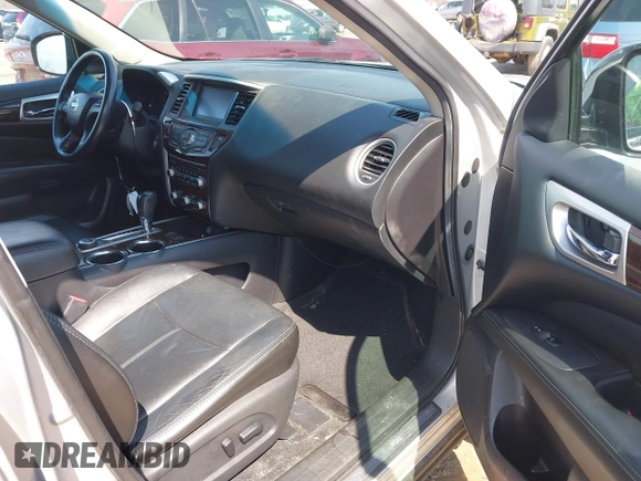 2014 Nissan Pathfinder S with VIN 5N1AR2MM3EC613959, listed as a IAAI auction lot 41966935 with 121,521 mi miles and . Bid and sale history available at DreamBid. Image 5.