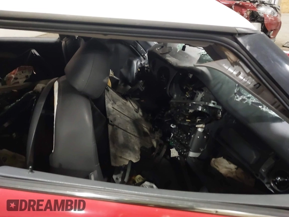 2006 MINI Hardtop S with VIN WMWRE33536TL20807, listed as a IAAI auction lot 42049707 with Not provided miles and . Bid and sale history available at DreamBid. Image 5.