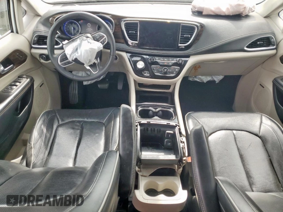 2022 Chrysler Pacifica Limited with VIN 2C4RC1GGXNR170127, listed as a Copart auction lot 51117055 with 71,470 mi miles and Salvage title. Bid and sale history available at DreamBid. Image 8.