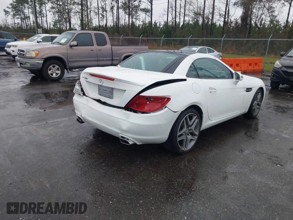 2016 Mercedes-Benz SLK 300 with VIN WDDPK3JA5GF125784, listed as a IAAI auction lot 41618653 with 81,265 mi miles and . Bid and sale history available at DreamBid. Image 4.
