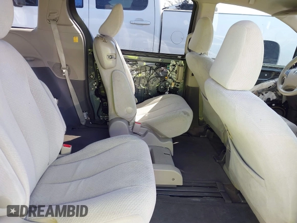 2013 Toyota Sienna LE AAS with VIN 5TDKK3DC8DS320002, listed as a IAAI auction lot 41839777 with 160,552 mi miles. Bid and sale history available at carsss.com. Image 8.