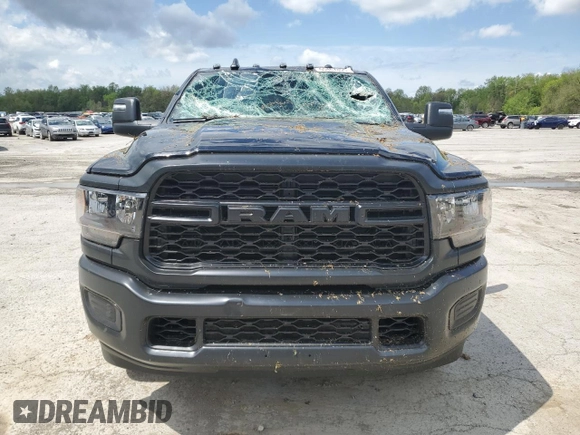 2024 Ram 2500 Tradesman with VIN 3C6UR5HJ9RG376715, listed as a Copart auction lot 55467895 with 4,085 mi miles and Salvage title. Bid and sale history available at DreamBid. Image 5.