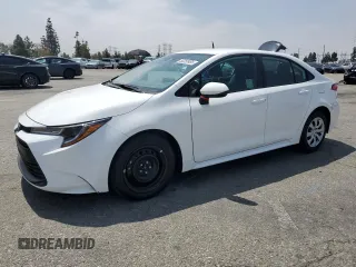 2025 Toyota Corolla LE z VIN 5YFB4MDE4SP265023, wystawiony jako Copart lot #55255955 z przebiegiem 2 828 mil mil oraz Szkoda całkowita • Salvage title. Historia ofert i sprzedaży dostępna na DreamBid. Obrazek 1.