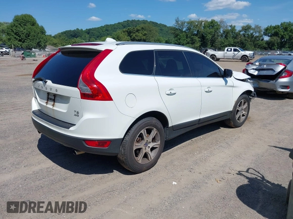 2013 Volvo XC60 T6 z VIN YV4902DZ4D2440564, wystawiony jako IAAI lot #39893350 z przebiegiem 171 624 mil mil oraz . Historia ofert i sprzedaży dostępna na DreamBid. Obrazek 4.