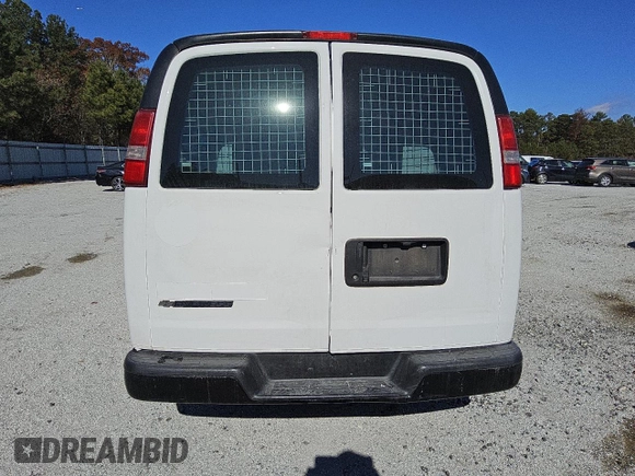 2017 Chevrolet Express Cargo z VIN 1GCWGAFG1H1108729, wystawiony jako Copart lot #81936294 z przebiegiem 156 609 mil mil oraz Czysty tytuł • Clean title. Historia ofert i sprzedaży dostępna na DreamBid. Obrazek 6.