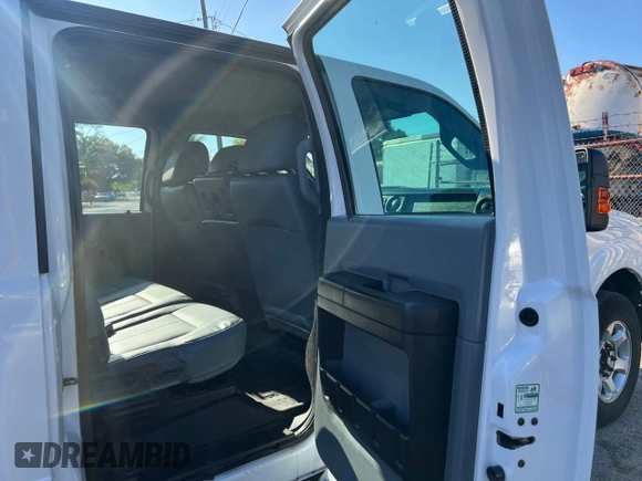 2016 Ford F-250 XL with VIN 1FT7W2A65GEB82741, listed as a Copart auction lot 47646325 with 175,403 mi miles and Clean title. Bid and sale history available at DreamBid. Image 6.