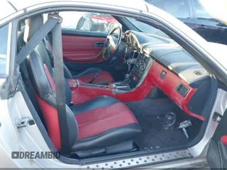 1998 Mercedes-Benz SLK 230/320 with VIN WDBKK47F8WF008582, listed as a IAAI auction lot 41958516 with 137,130 mi miles and . Bid and sale history available at DreamBid. Image 5.