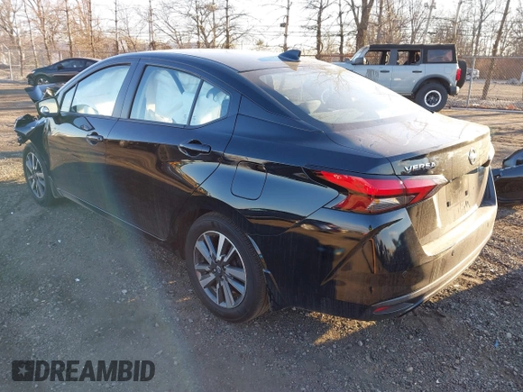 2024 Nissan Versa SV z VIN 3N1CN8EV7RL866542, wystawiony jako IAAI lot #41331827 z przebiegiem 907 mil mil oraz . Historia ofert i sprzedaży dostępna na DreamBid. Obrazek 3.