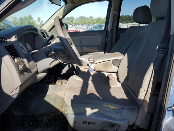 2005 Dodge Dakota ST with VIN 1D7HE28KX5S204098, listed as a Copart auction lot 69924624 with 326,213 mi miles and Salvage Title. Bid and sale history available at carsss.com. Image 7.