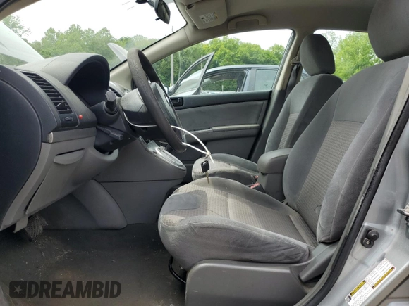 2008 Nissan Sentra 2.0 z VIN 3N1AB61E48L642895, wystawiony jako Copart lot #58392665 z przebiegiem 160 793 mil mil oraz Szkoda całkowita • Salvage title. Historia ofert i sprzedaży dostępna na DreamBid. Obrazek 7.