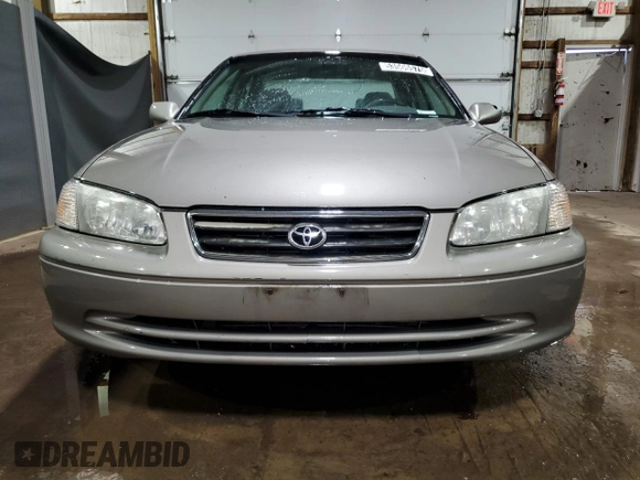 2001 Toyota Camry CE with VIN 4T1BG22K11U056470, listed as a Copart auction lot 53506575 with 143,578 mi miles and Clean Title. Bid and sale history available at carsss.com. Image 5.