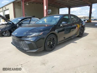 2025 Toyota Camry LE with VIN 4T1DAACK1SU034943, listed as a Copart auction lot 53923255 with 17,399 mi miles and Clean Title. Bid and sale history available at carsss.com. Image 1.