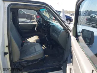2006 Ford Ranger XL with VIN 1FTYR10D16PA24079, listed as a IAAI auction lot 41850367 with 285,731 mi miles. Bid and sale history available at carsss.com. Image 5.