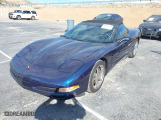 2000 Chevrolet Corvette with VIN 1G1YY32G1Y5116581, listed as a IAAI auction lot 41621271 with 52,216 mi miles. Bid and sale history available at carsss.com. Image 2.