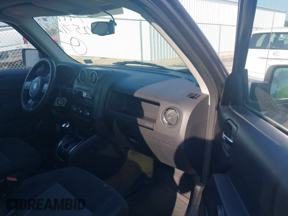 2016 Jeep Patriot Sport SE with VIN 1C4NJPBA0GD727725, listed as a IAAI auction lot 42571284 with 148,748 mi miles and . Bid and sale history available at DreamBid. Image 5.