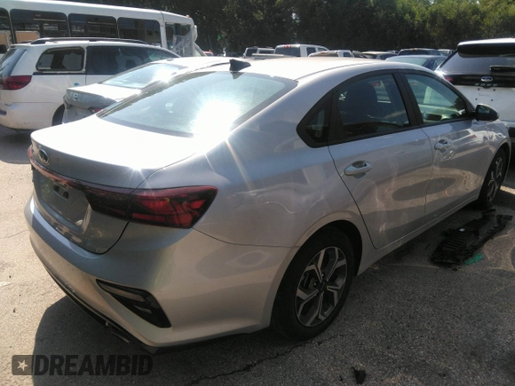 2021 Kia Forte LXS with VIN 3KPF24AD0ME318341, listed as a IAAI auction lot 37289270 with 73,560 mi miles. Bid and sale history available at carsss.com. Image 4.