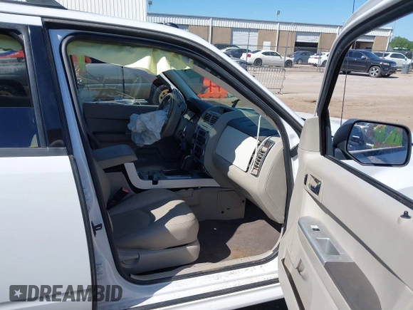 2008 Mercury Mariner с VIN 4M2CU81Z18KJ47144, выставлен на аукционе IAAI как лот 42307002 с пробегом 91 160 миль миль и . История ставок и продаж доступна на DreamBid. Изображение 5.