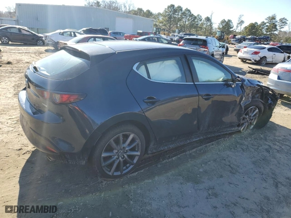 2021 Mazda Mazda3 Hatchback Select with VIN JM1BPAKLXM1321318, listed as a Copart auction lot 88424895 with 0 mi miles and Salvage Title. Bid and sale history available at carsss.com. Image 3.