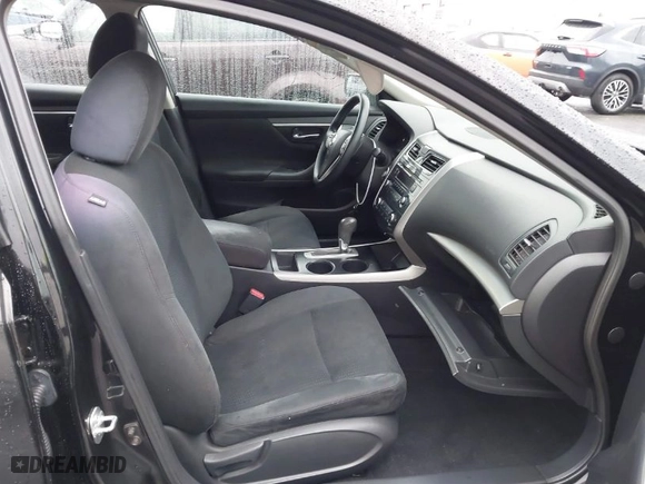 2015 Nissan Altima 2.5 SL with VIN 1N4AL3AP4FC100186, listed as a IAAI auction lot 41573736 with NaN miles. Bid and sale history available at carsss.com. Image 5.