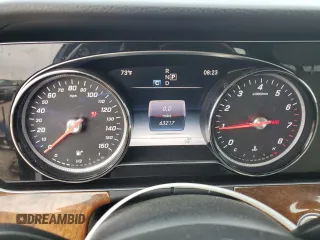 2017 Mercedes-Benz E 300 Luxury z VIN WDDZF4JB1HA289107, wystawiony jako Copart lot #53529655 z przebiegiem 63 217 mil mil oraz Szkoda całkowita • Salvage title. Historia ofert i sprzedaży dostępna na DreamBid. Obrazek 9.