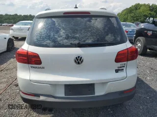 2017 Volkswagen Tiguan S z VIN WVGBV7AX6HK011093, wystawiony jako Copart lot #61912514 z przebiegiem Nie podano mil oraz Szkoda całkowita • Salvage title. Historia ofert i sprzedaży dostępna na DreamBid. Obrazek 6.