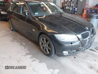 2011 BMW 3 Series 335i xDrive z VIN WBAPL5C54BA919973, wystawiony jako IAAI lot #42847201 z przebiegiem 104 317 mil mil oraz . Historia ofert i sprzedaży dostępna na DreamBid. Obrazek 1.