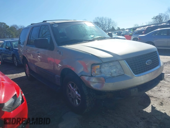 2004 Ford Expedition Special Service with VIN 1FMRU15WX4LB90730, listed as a IAAI auction lot 41478361 with 273,240 mi miles. Bid and sale history available at carsss.com. Image 1.