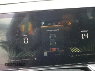 2024 Kia Sorento LX z VIN 5XYRG4JC7RG289095, wystawiony jako Copart lot #48790685 z przebiegiem 17 446 mil mil oraz Szkoda całkowita • Salvage title. Historia ofert i sprzedaży dostępna na DreamBid. Obrazek 9.