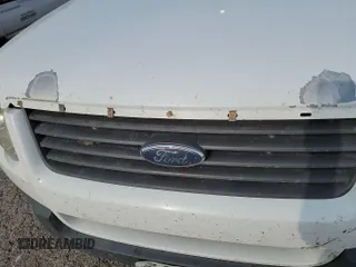 2006 Ford Explorer XLS z VIN 1FMEU62E26UB17291, wystawiony jako IAAI lot #42378335 z przebiegiem 158 911 mil mil oraz . Historia ofert i sprzedaży dostępna na DreamBid. Obrazek 21.