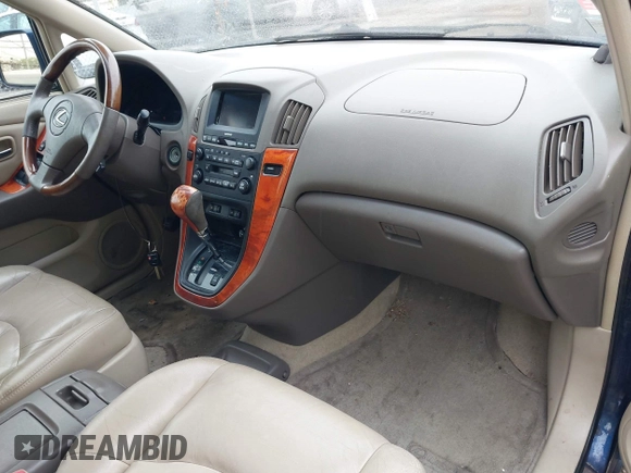 2002 Lexus RX with VIN JTJHF10UX20244149, listed as a IAAI auction lot 42188158 with 244,731 mi miles. Bid and sale history available at carsss.com. Image 5.