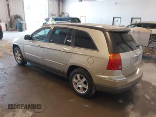 2006 Chrysler Pacifica Touring z VIN 2A4GM684X6R863670, wystawiony jako IAAI lot #42392008 z przebiegiem 105 749 mil mil oraz . Historia ofert i sprzedaży dostępna na DreamBid. Obrazek 3.