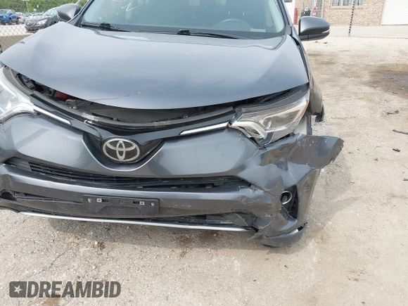 2018 Toyota RAV4 XLE с VIN JTMWFREV2JD112875, выставлен на аукционе IAAI как лот 42396084 с пробегом 108 040 миль миль и . История ставок и продаж доступна на DreamBid. Изображение 6.