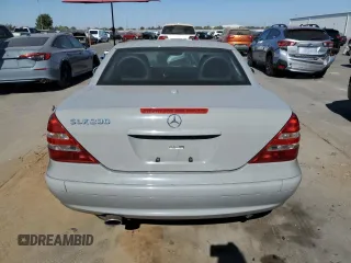 2001 Mercedes-Benz SLK-Class Kompressor with VIN WDBKK49F61F187940, listed as a Copart auction lot 76110434 with 95,053 mi miles and Clean Title. Bid and sale history available at carsss.com. Image 8.