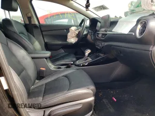 2021 Kia Forte EX with VIN 3KPF54AD6ME281108, listed as a Copart auction lot 38240772 with 34,719 mi miles and Salvage Title. Bid and sale history available at DreamBid. Image 5.