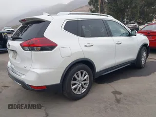 2018 Nissan Rogue SV with VIN KNMAT2MT7JP593232, listed as a IAAI auction lot 42141416 with 34,373 mi miles and . Bid and sale history available at carsss.com. Image 4.