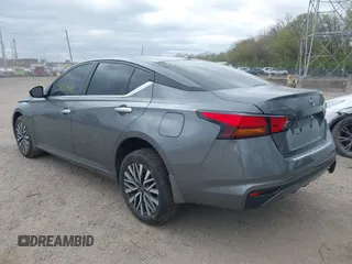 2023 Nissan Altima SV z VIN 1N4BL4DV7PN413629, wystawiony jako IAAI lot #42034442 z przebiegiem 15 421 mil mil oraz . Historia ofert i sprzedaży dostępna na DreamBid. Obrazek 3.