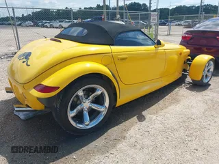 2000 Plymouth Prowler z VIN 1P3EW65G8YV605993, wystawiony jako IAAI lot #42149413 z przebiegiem 47 102 mil mil oraz . Historia ofert i sprzedaży dostępna na DreamBid. Obrazek 4.