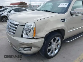 2008 Cadillac Escalade with VIN 1GYEC63898R234382, listed as a IAAI auction lot 41781206 with 150,916 mi miles. Bid and sale history available at carsss.com. Image 6.