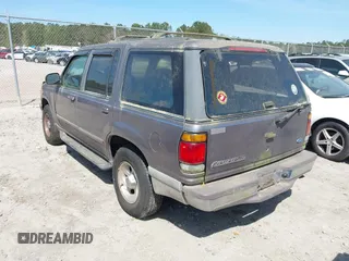 1996 Ford Explorer XL z VIN 1FMDU34XXTUD00720, wystawiony jako IAAI lot #41881522 z przebiegiem 156 194 mil mil oraz . Historia ofert i sprzedaży dostępna na DreamBid. Obrazek 3.