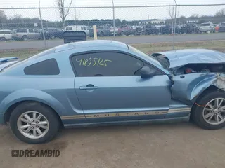 2006 Ford Mustang Standard with VIN 1ZVFT80NX65178230, listed as a IAAI auction lot 41835125 with 178,607 mi miles. Bid and sale history available at carsss.com. Image 13.