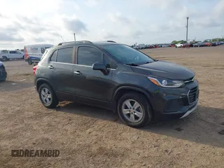 2019 Chevrolet Trax LT z VIN 3GNCJLSB6KL352619, wystawiony jako IAAI lot #42017625 z przebiegiem 79 511 mil mil oraz . Historia ofert i sprzedaży dostępna na DreamBid. Obrazek 1.
