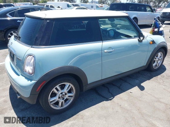 2012 MINI Hardtop with VIN WMWSU3C53CT541677, listed as a IAAI auction lot 42599172 with 161,995 mi miles and . Bid and sale history available at DreamBid. Image 4.