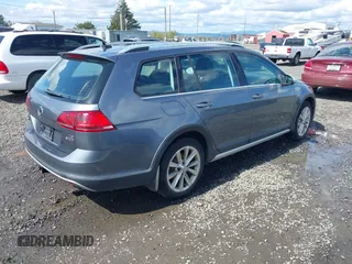 2017 Volkswagen Golf S z VIN 3VWH17AU8HM531138, wystawiony jako IAAI lot #41924960 z przebiegiem 85 921 mil mil oraz . Historia ofert i sprzedaży dostępna na DreamBid. Obrazek 4.