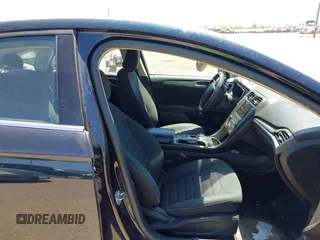 2020 Ford Fusion SE with VIN 3FA6P0HD8LR111256, listed as a IAAI auction lot 42032725 with 98,822 mi miles. Bid and sale history available at carsss.com. Image 5.