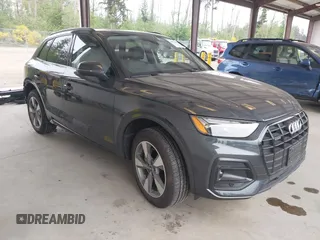 2025 Audi Q5 Premium with VIN WA1ABAFY9S2045618, listed as a IAAI auction lot 42279469 with 3,024 mi miles and . Bid and sale history available at DreamBid. Image 1.